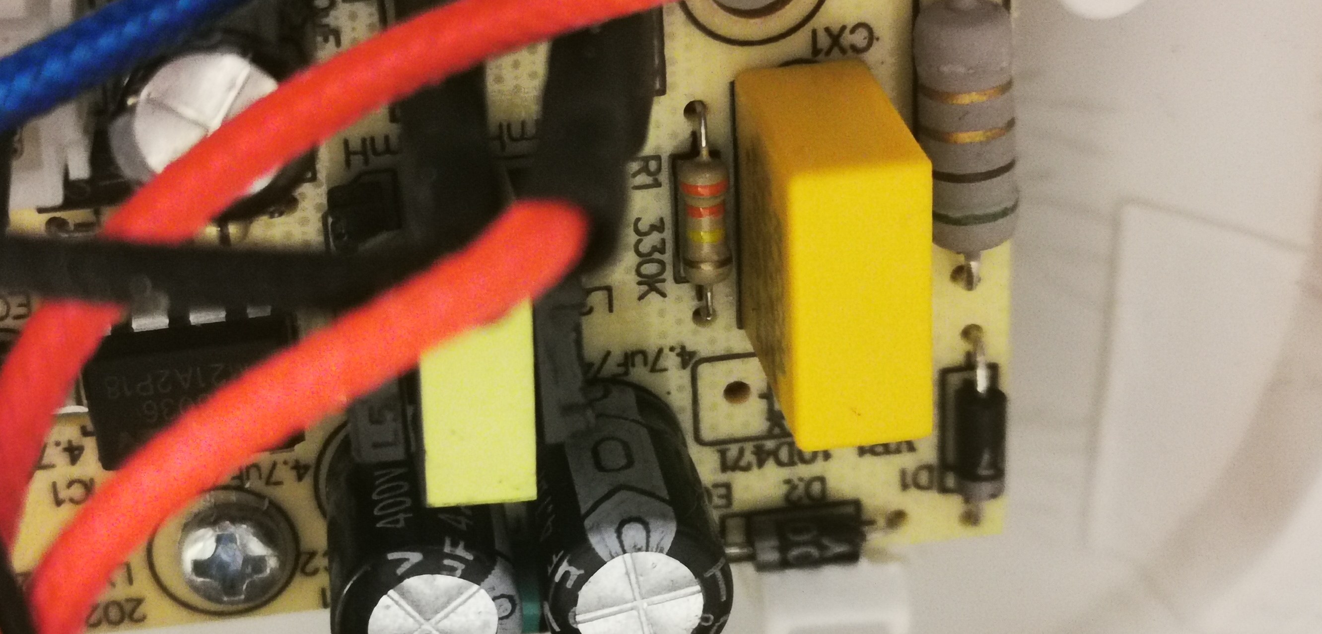 下部电源小板局部(裁切突出板载元件)